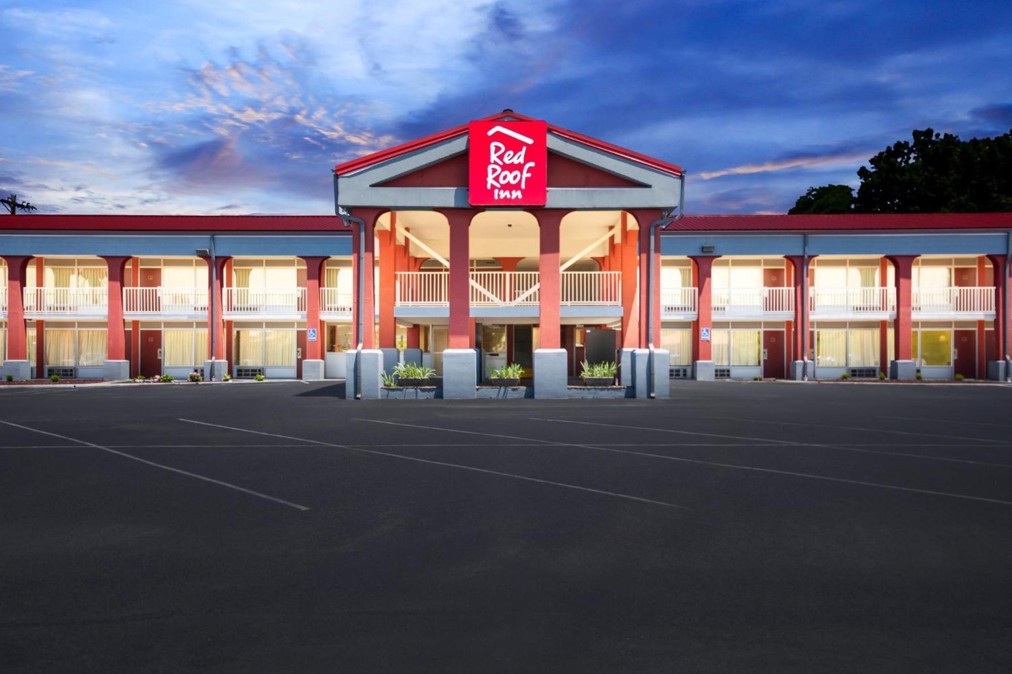 Red Roof Inn Берея Экстерьер фото
