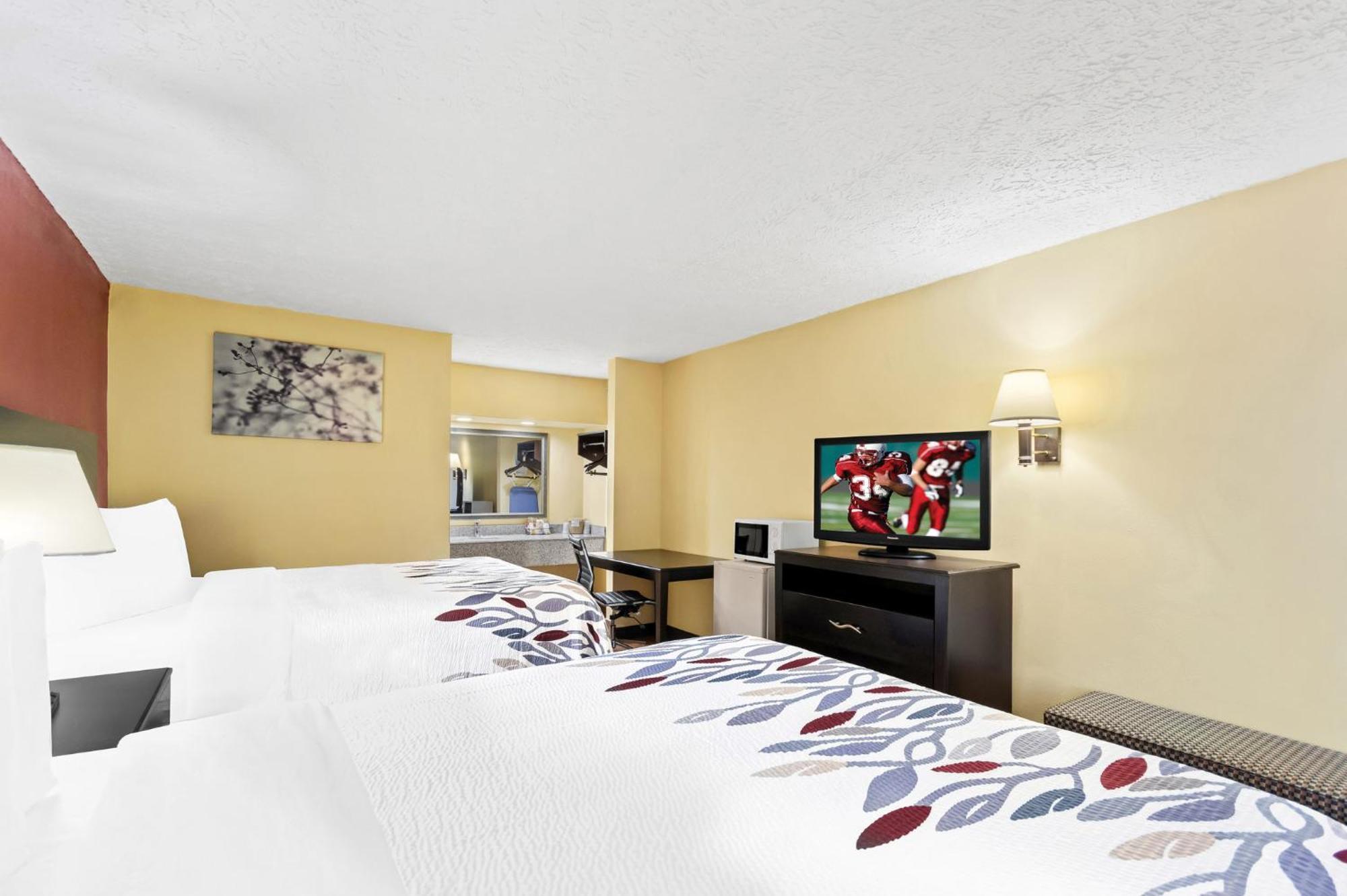 Red Roof Inn Берея Экстерьер фото