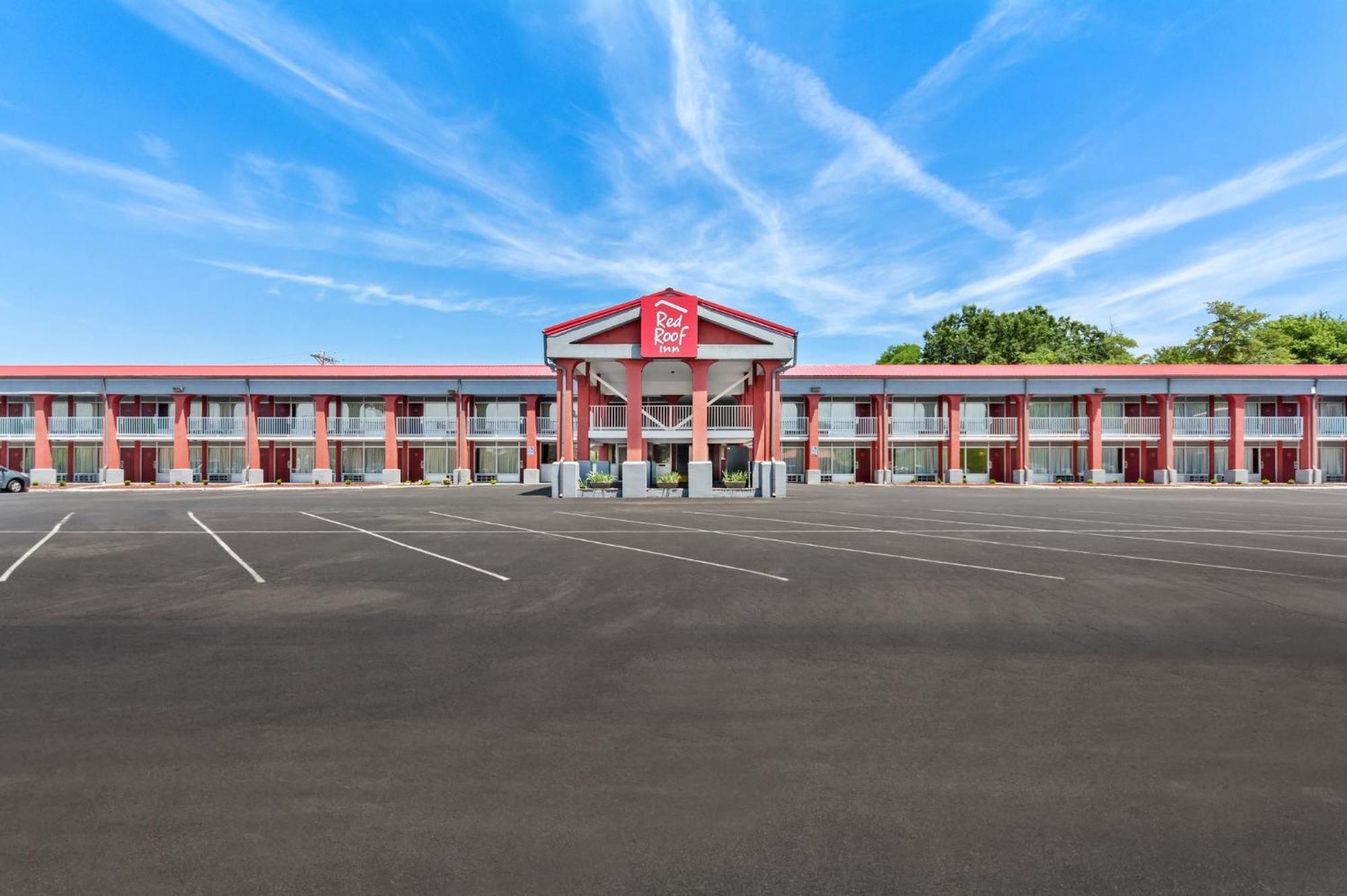 Red Roof Inn Берея Экстерьер фото
