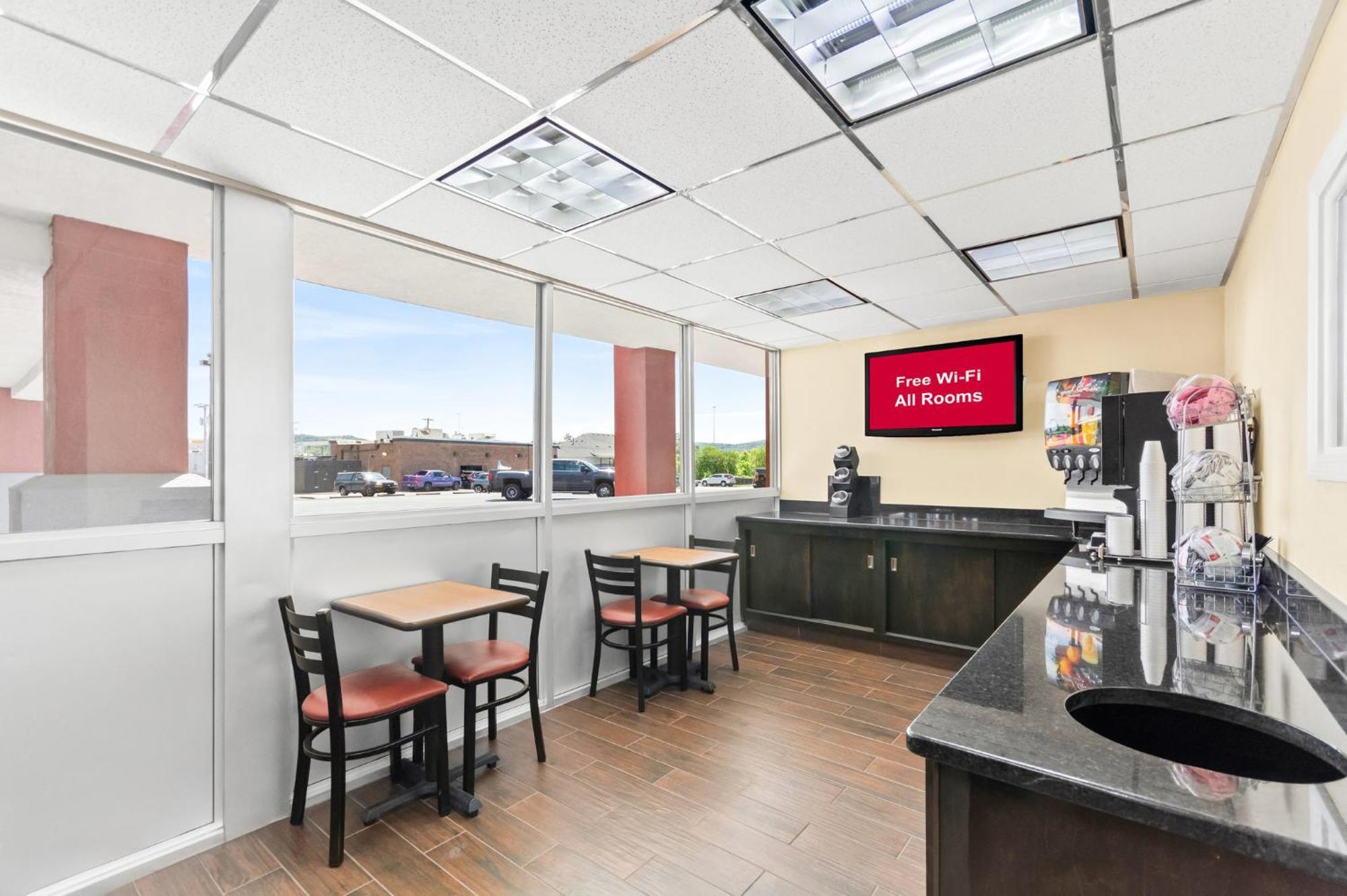 Red Roof Inn Берея Экстерьер фото