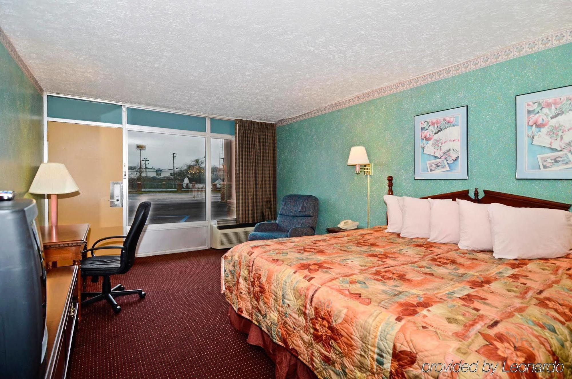 Red Roof Inn Берея Экстерьер фото