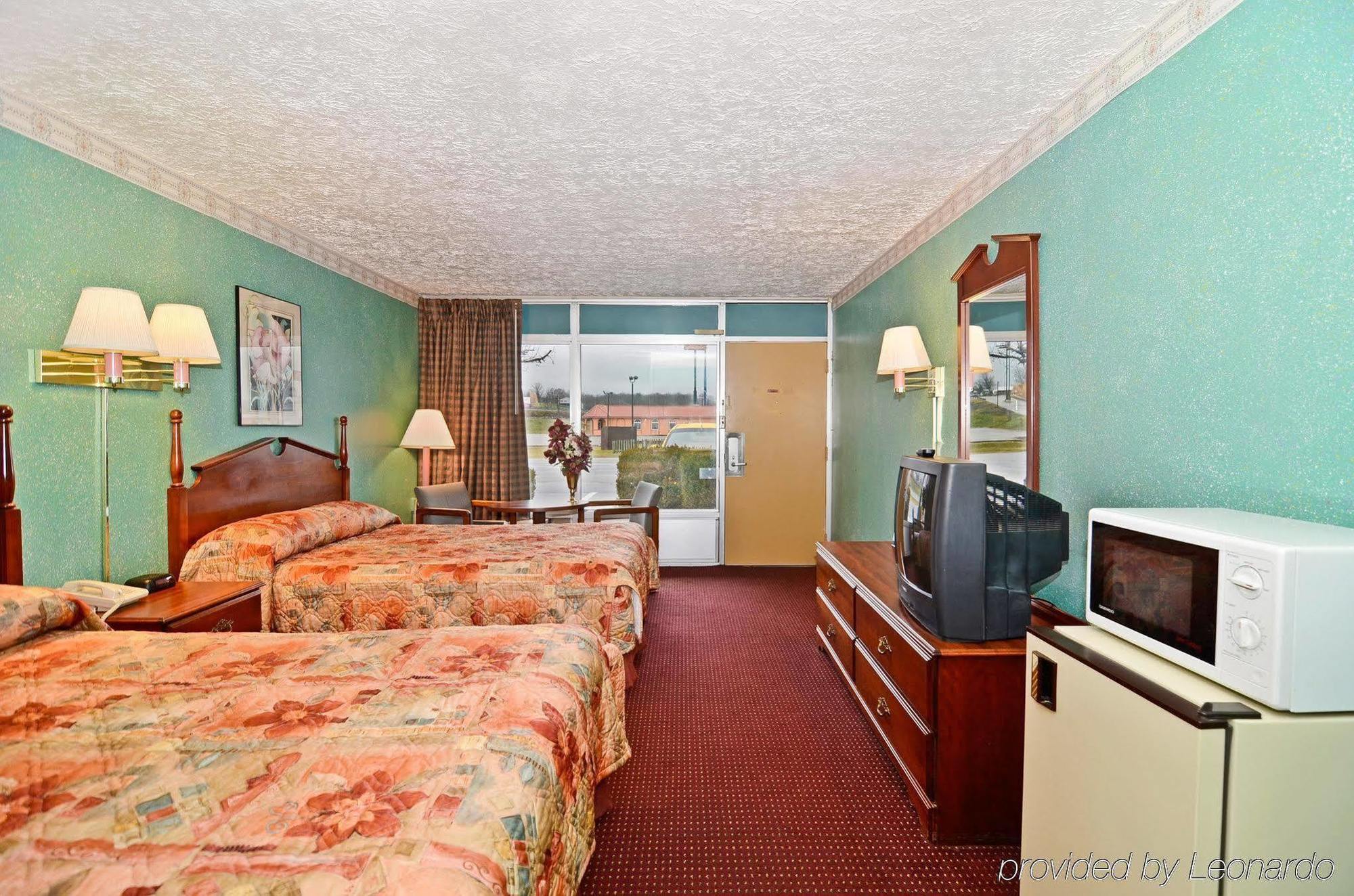 Red Roof Inn Берея Экстерьер фото